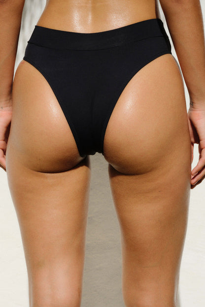 BOMBACHA LALI