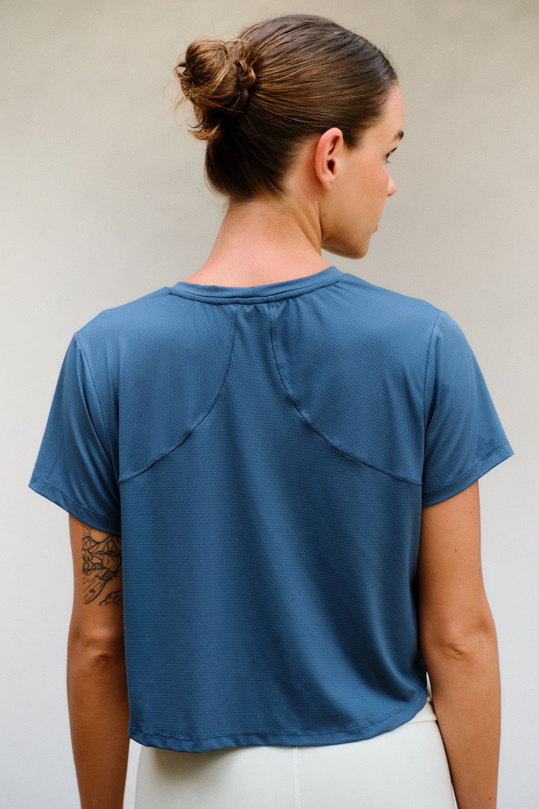 REMERA MORU